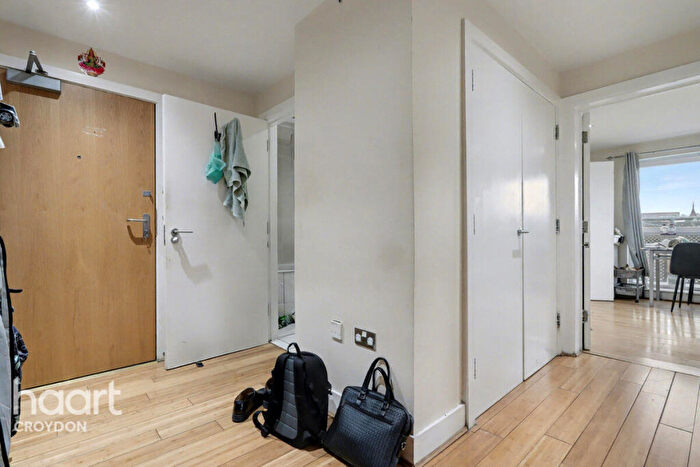 2 Bedroom Flat For Sale In Brighton Road, Purley, CR8