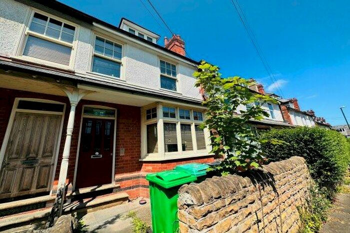 1 Bedroom Flat To Rent In Bingham Road, Nottingham, NG5