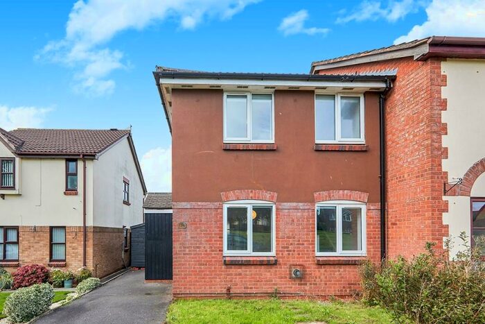 3 Bedroom Semi-Detached House To Rent In Elsdon Close, Whitwick, Coalville, Leicestershire, LE67