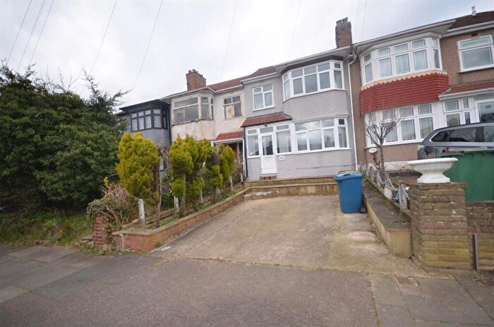 4 Bedroom Terraced House To Rent In Tiverton Road, Edgware, HA8