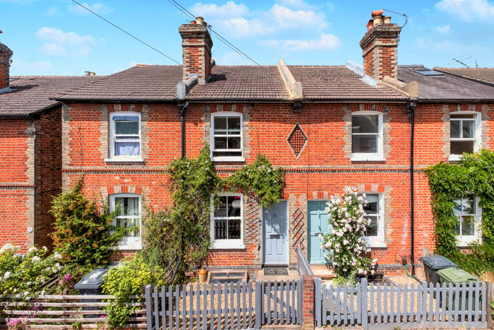 2 Bedroom Terraced House To Rent In George Road, Guildford, GU1