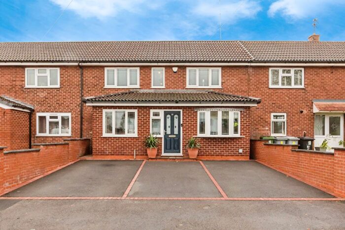 4 Bedroom Terraced House For Sale In Chilham Place, Macclesfield, Cheshire, SK11