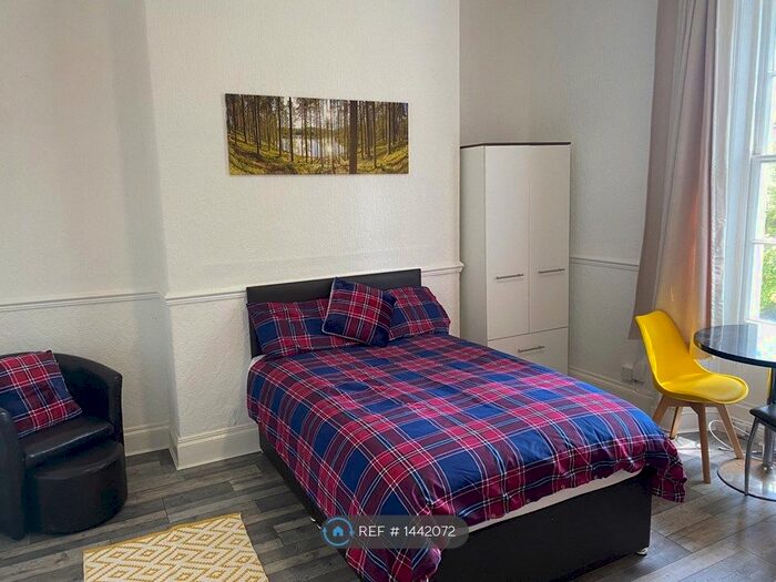 Studio To Rent In Devonshire Road, Prenton, CH43