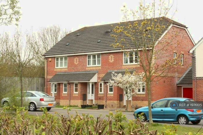 2 Bedroom Terraced House To Rent In Amber Close, Reading, RG6