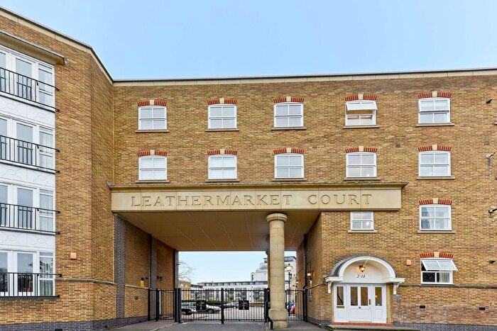 2 Bedroom Flat To Rent In Leathermarket Court, London, SE1