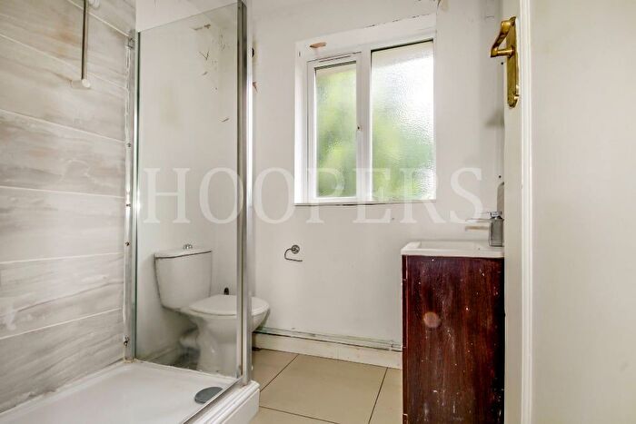 2 Bedroom Flat For Sale In Longstone Avenue, London, NW10