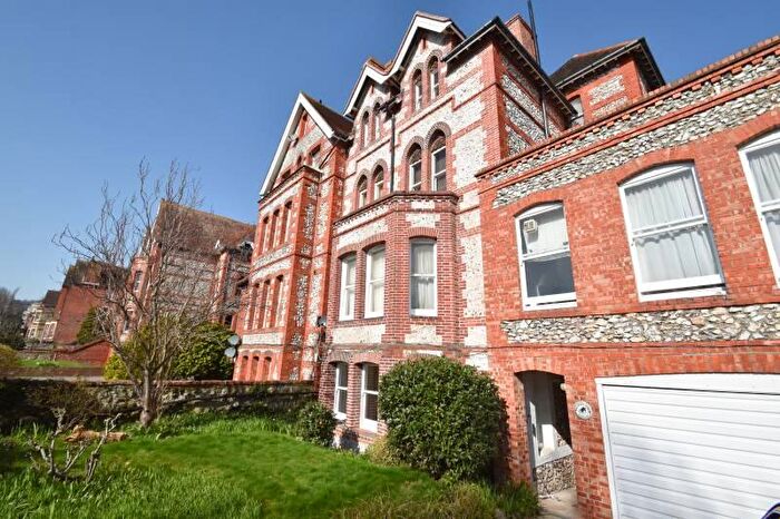 Studio To Rent In Grange Gardens, Blackwater Road, Eastbourne, East Sussex, BN20