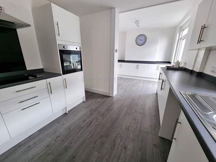 3 Bedroom End Of Terrace House For Sale In Barry Road, Barry, CF62