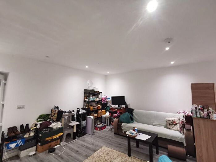 Studio To Rent In Burry Street, Edmonton, N9