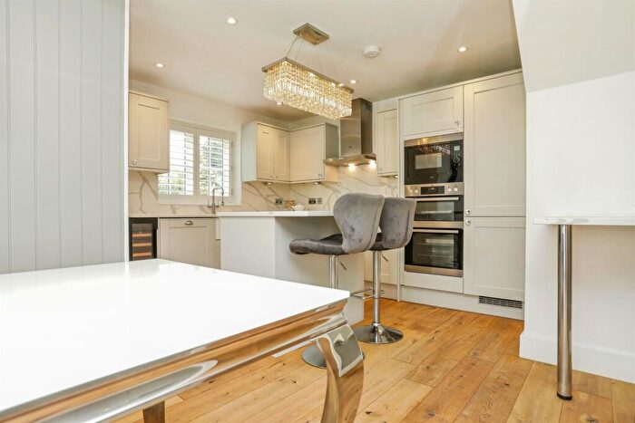 4 Bedroom Detached House For Sale In Mill Road, Badingham, Woodbridge, IP13
