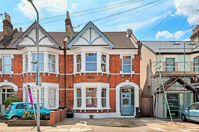 4 Bedroom Semi-Detached House To Rent In Bathurst Road, London, IG1