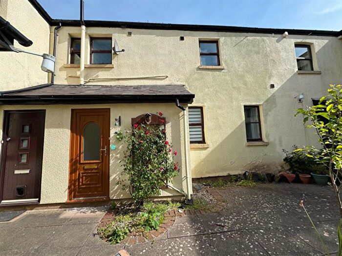 2 Bedroom Flat For Sale In Linton, Bromyard, HR7