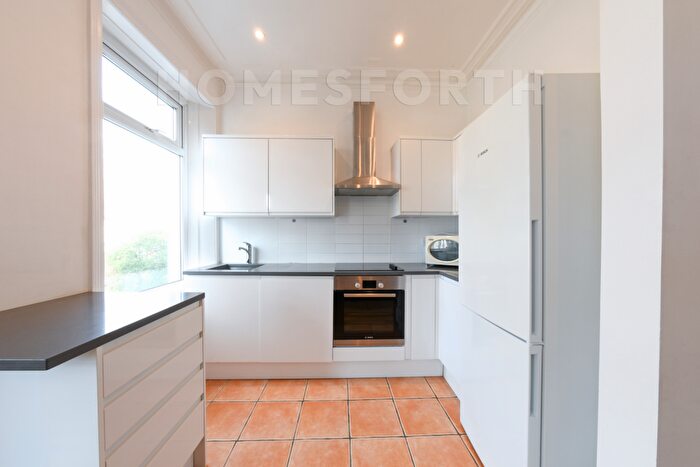 1 Bedroom Flat For Sale In Chichele Road, Willesden Green, NW2