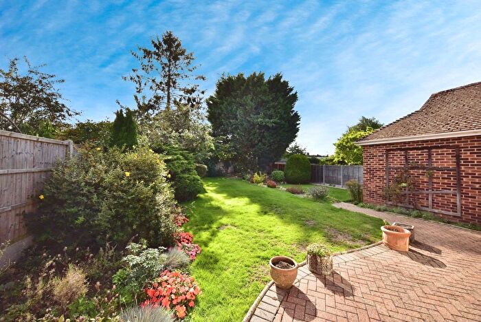 3 Bedroom Bungalow For Sale In Fauchons Close, Bearsted, Maidstone, Kent, ME14