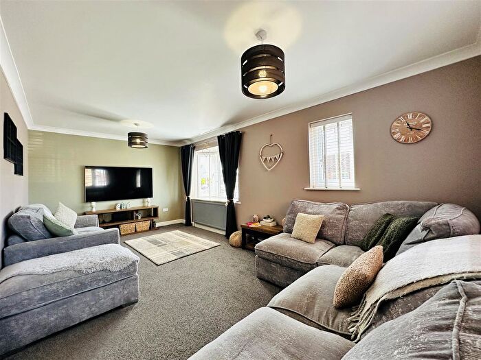 4 Bedroom Detached House For Sale In Ivy Park Road, Goole, DN14