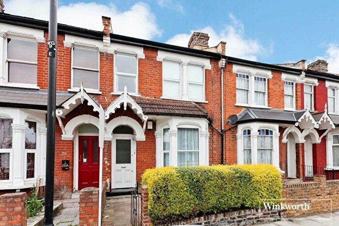 1 Bedroom Apartment To Rent In Waldegrave Road, London, N8