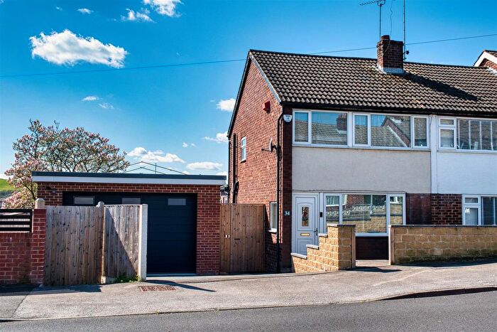 3 Bedroom End Terrace House For Sale In Kellett Lane, Wortley, Leeds, LS12