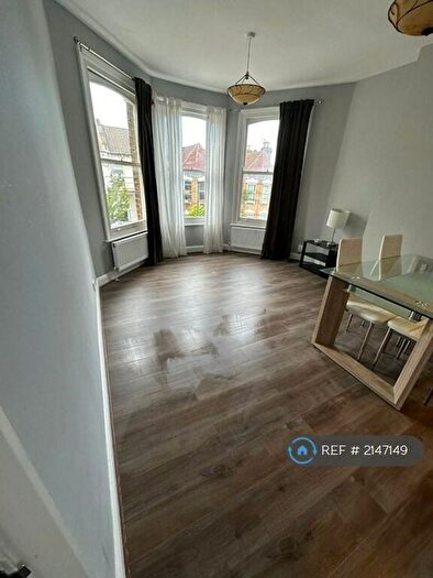3 Bedroom Flat To Rent In Duckett Road, London, N4