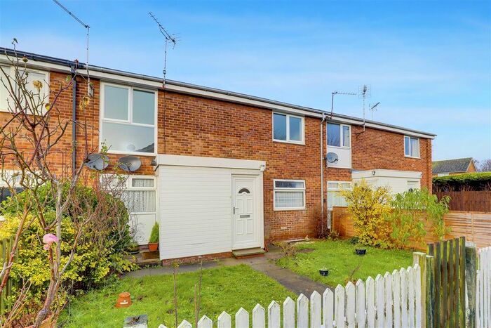 2 Bedroom Maisonette To Rent In Hawthorne Crescent, Farndon, Newark, Nottinghamshire NG24