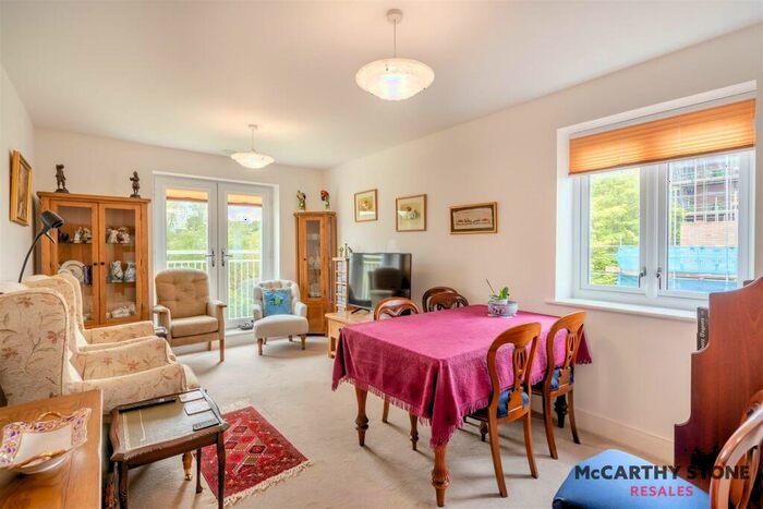 1 Bedroom Apartment For Sale In Booth Court, Handford Road, Ipswich, IP1