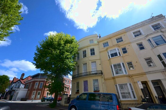 Studio To Rent In York Road, Hove, East Sussex, BN3
