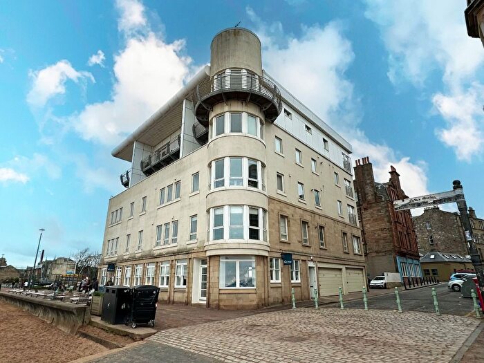 2 Bedroom Flat To Rent In Bath Street, Portobello, Edinburgh, EH15