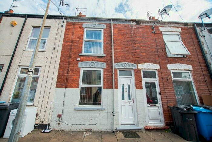 2 Bedroom Terraced House To Rent In Farringdon Street, Hull, East Riding Of Yorkshire, HU5