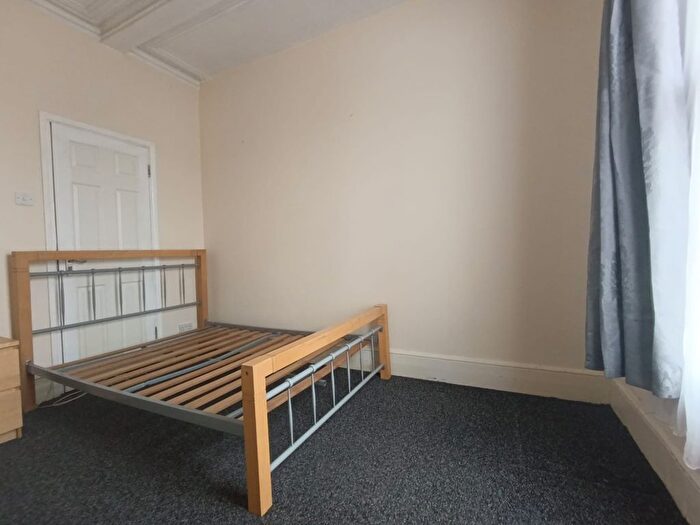 1 Bedroom Flat To Rent In Windsor Road, London, E7