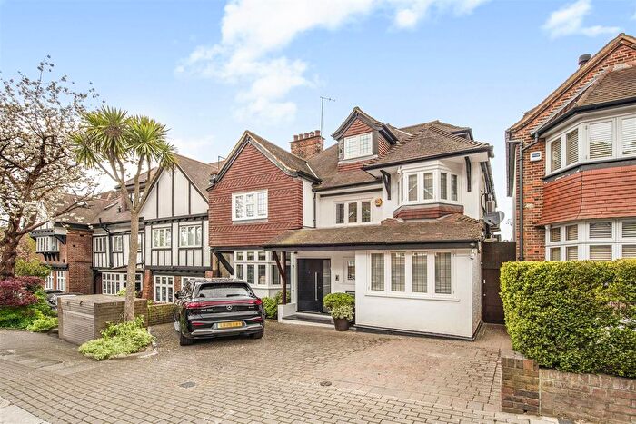 6 Bedroom Property For Sale In West Heath Road, Hampstead, NW3