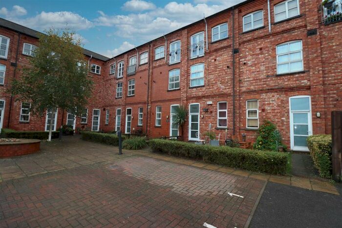 2 Bedroom Town House To Rent In Wellington Works, Wellington Street, Kettering, NN16