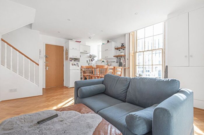 2 Bedroom Flat For Sale In Brixton Hill, Brixton, London, SW2