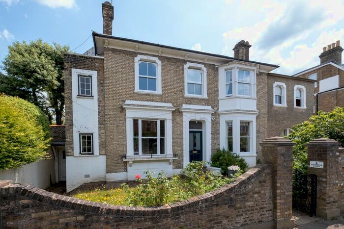 4 Bedroom End Of Terrace House To Rent In Malbrook Road, London, SW15