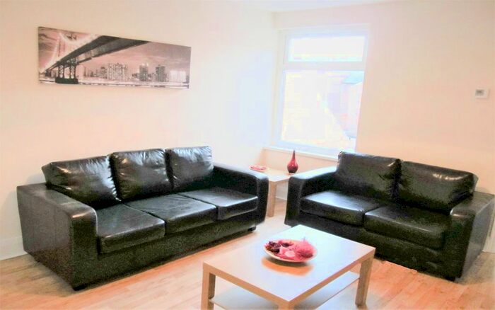 3 Bedroom Maisonette To Rent In Sackville Road, Heaton, Newcastle Upon Tyne, NE6
