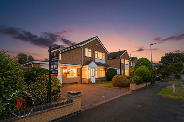 4 Bedroom Detached House For Sale In Siddeley Avenue, Kenilworth, CV8