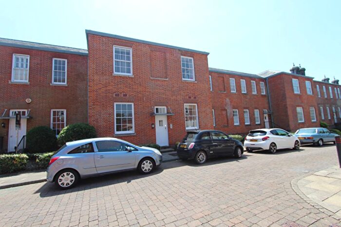 2 Bedroom Flat To Rent In Consort Mews, Knowle, Fareham, PO17