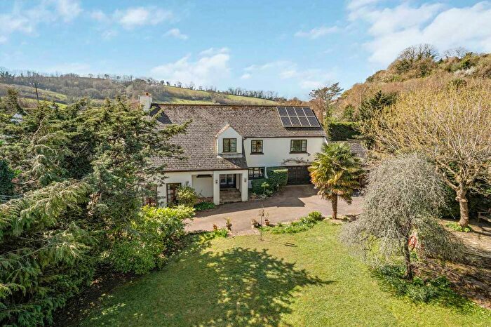 4 Bedroom Country House For Sale In Deane Road, Stokeinteignhead, Devon, TQ12