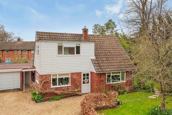 4 Bedroom Detached House For Sale In Pluckley Road, Smarden, Ashford, TN27