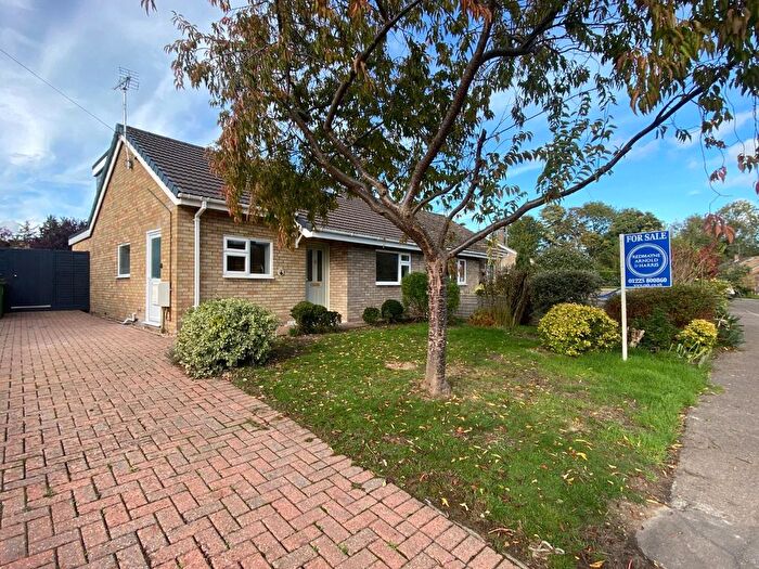 3 Bedroom Semi-detached Bungalow For Sale In Poplar Close, Great Shelford, Cambridge, CB22