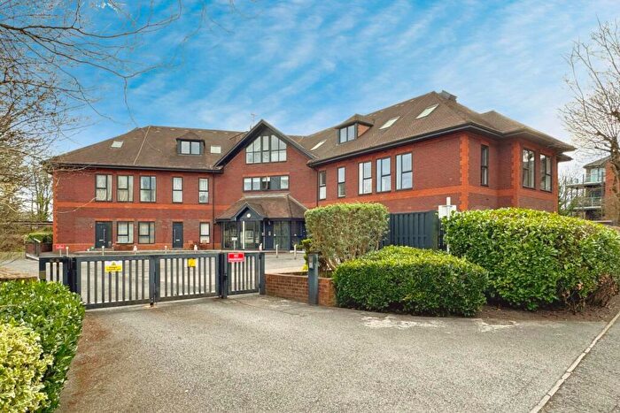 2 Bedroom Apartment To Rent In Carey Road, Wokingham, RG40