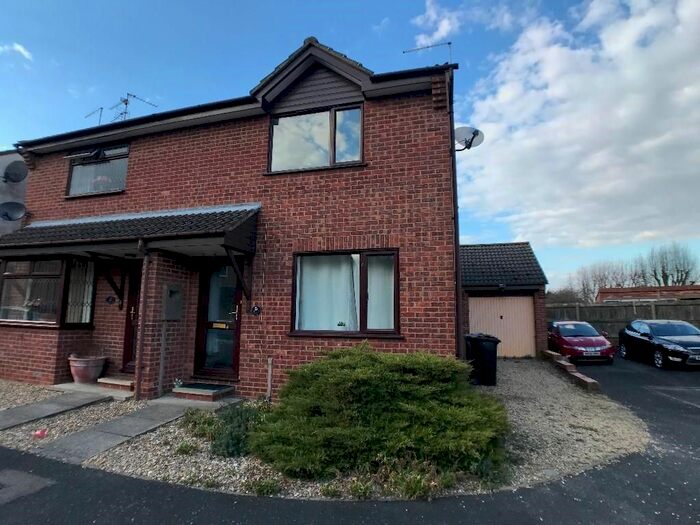 2 Bedroom Semi-Detached House To Rent In Norman Mews, Bourne, PE10