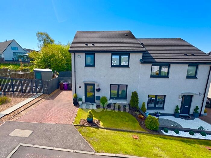 3 Bedroom Semi-Detached House For Sale In Auldlea Gardens, Beith, KA15