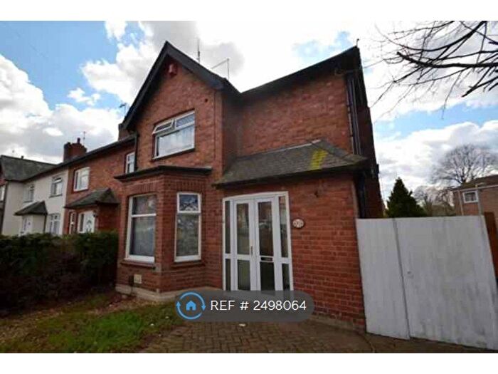 3 Bedroom End Of Terrace House To Rent In Kingsland Avenue, Northampton, NN2