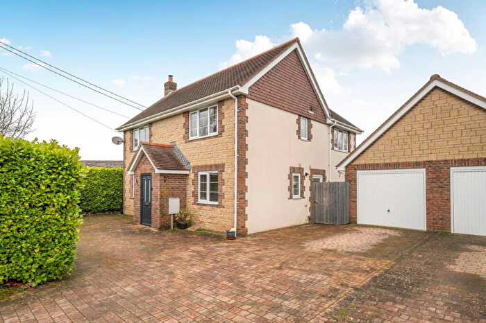 4 Bedroom Detached House For Sale In Hillwood Lane, Warminster, BA12