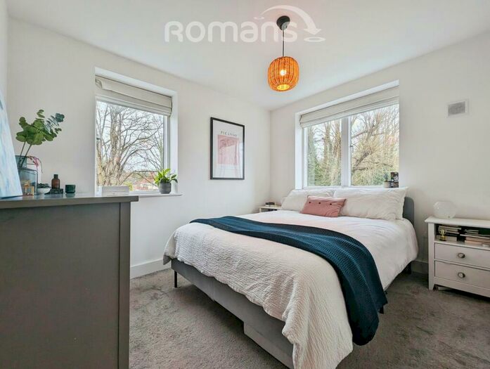 2 Bedroom Apartment To Rent In Ryemead Way, HP11