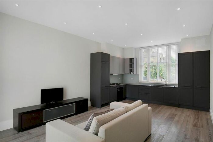 2 Bedroom Flat To Rent In Hesketh Place, London, W11