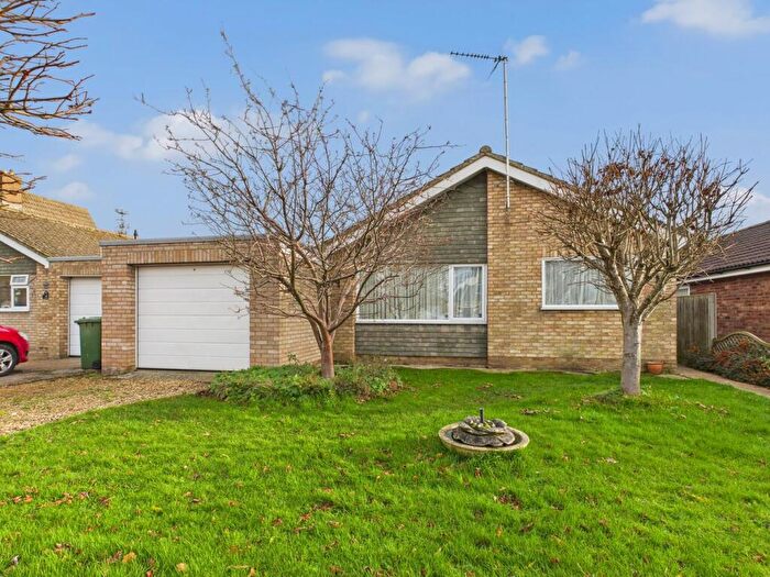 3 Bedroom Detached Bungalow For Sale In Hillcrest, Downham Market, PE38