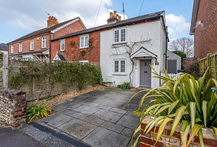 3 Bedroom Semi-Detached House For Sale In Whyke Road, Chichester, PO19