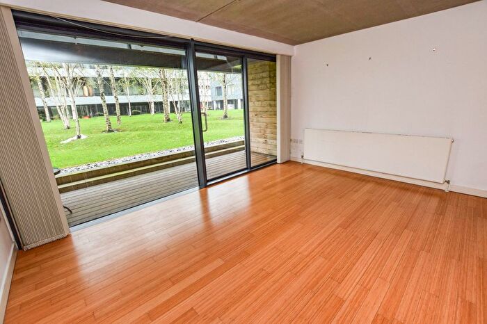 1 Bedroom Flat For Sale In Woodfield Road, Altrincham, Cheshire, WA14