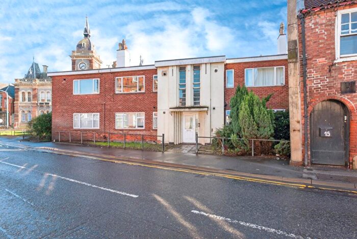 2 Bedroom Apartment For Sale In Portland Court, Newark, NG24