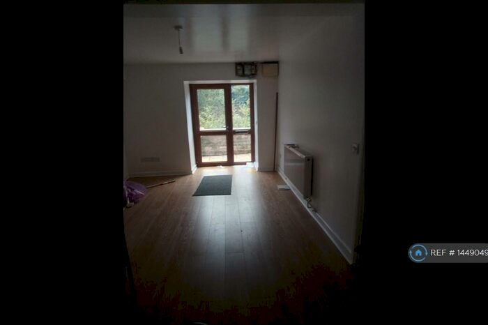 1 Bedroom Flat To Rent In Pontycymmer, Bridgend, CF32